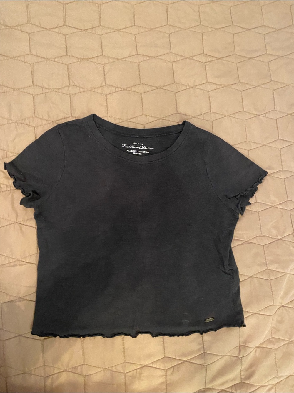 Hollister Black Ruffle-Edge Crop Tee